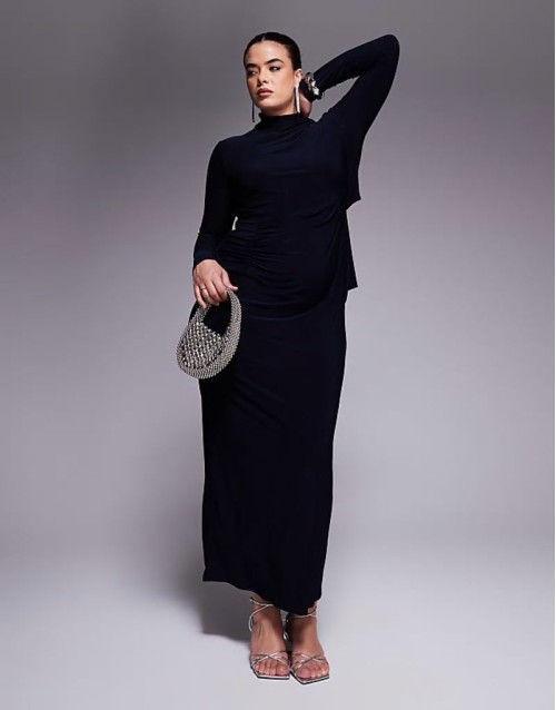 Curve long sve ruched detail midaxi dress with twist open back in navy